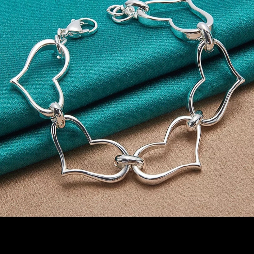 Silver plated heart bracelet
